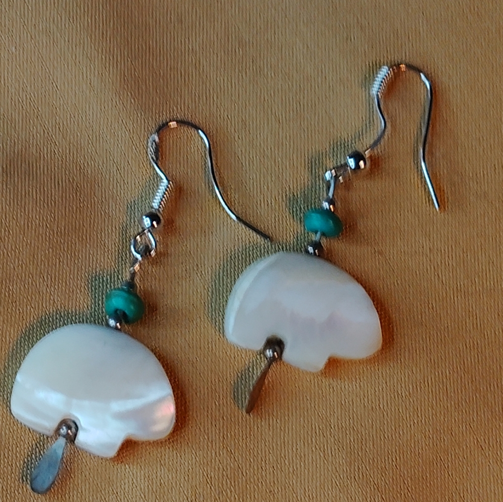 🔥 MOTHER OF PEARL-BEAR, MOJAVE TURQUOISE,-99.9-PURE STERLING EARRINGS. PIERCED.